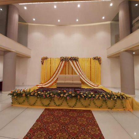Acco Grand Hotel Lucknow Exterior foto